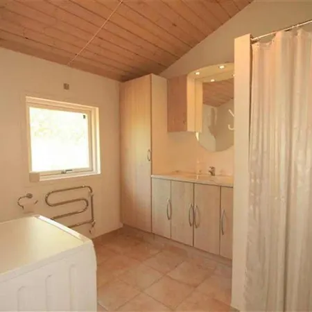 Hébergement de vacances Three-bedroom Holiday In Hals